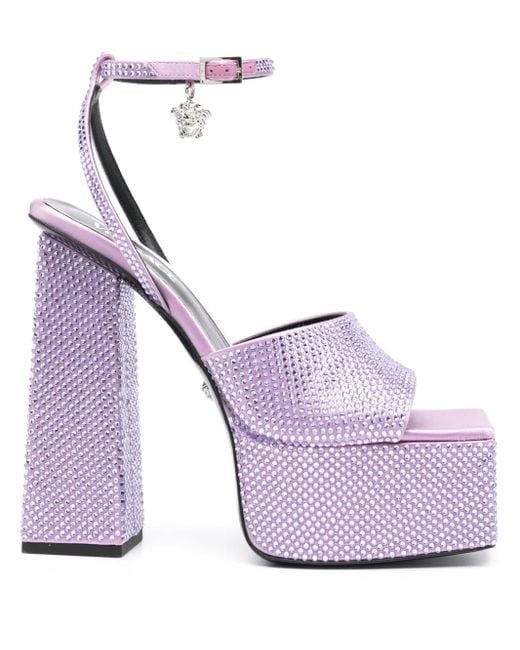 Sandalias Aevitas con plataforma de 150 mm Versace de color Purple