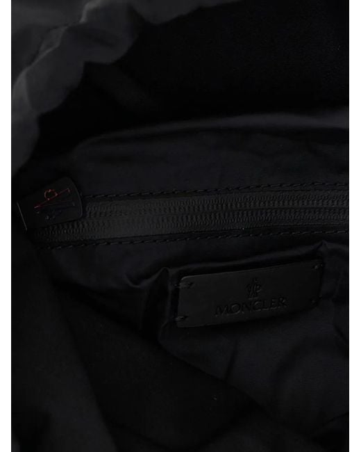 Moncler Logo-Appliqué Backpack in Black für Herren