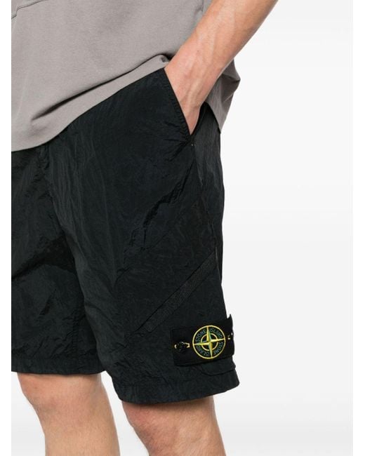 Shorts con applicazione Compass di Stone Island in Black da Uomo