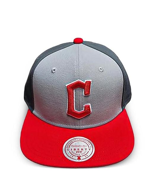 Mitchell & Ness Red Guardians Hat for men
