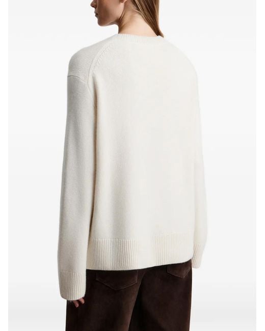 12 STOREEZ White Aurora Cashmere Sweater