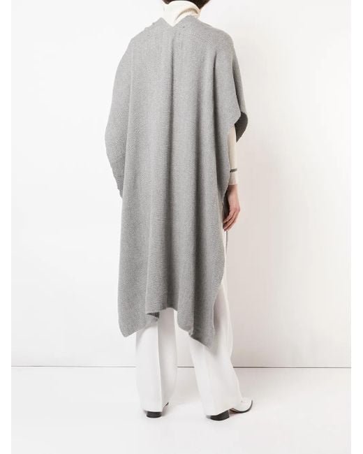 Poncho Fatto A Mano di Voz in Gray