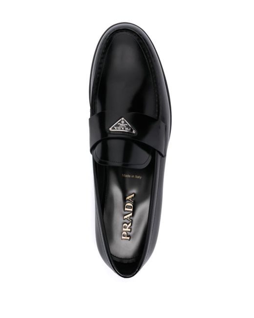 Prada Loafer mit emailliertem Triangel-Logo in Black für Herren