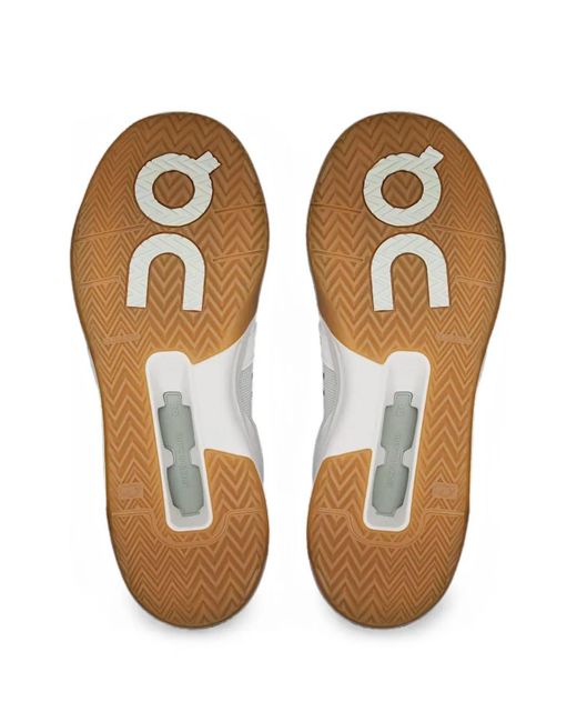 On Shoes White The Roger Clubhouse Pro Sneakers for men