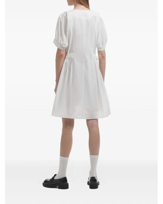 Vestido corto de manga farol con cuello en V B+ AB de color White