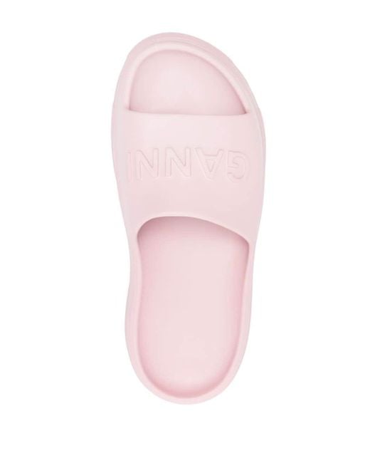 Sandalias con logo en relieve Ganni de color Pink