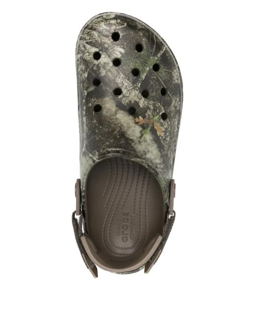 Sandalias con estampado militar de x Realtree CROCSTM de color Gray