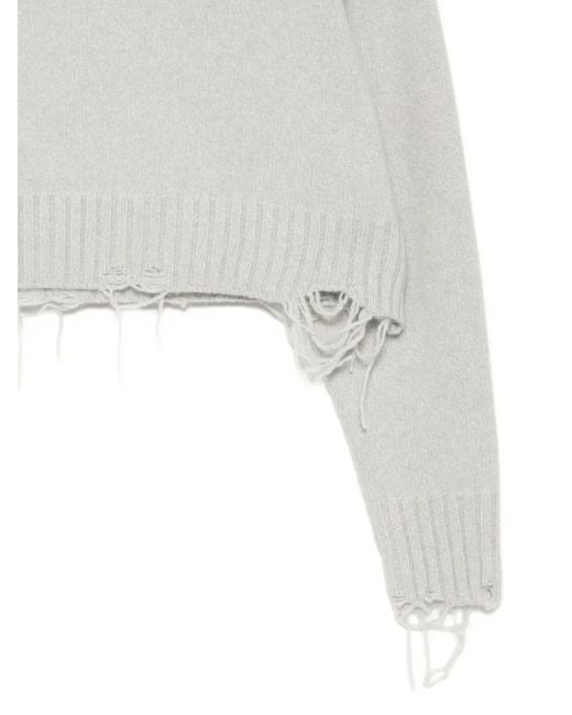 Low Classic White Damaged Knitted Top
