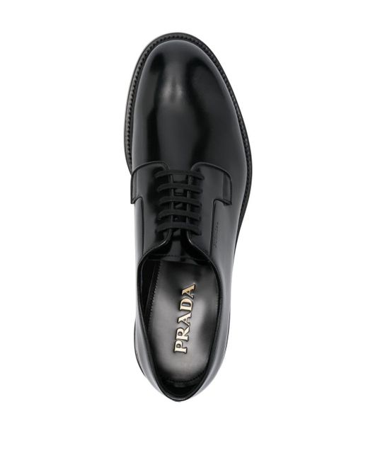 Zapatos oxford con logo en relieve Prada de hombre de color Black
