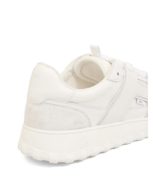 Baskets A Walk En Daim À Lacets AMI en coloris White