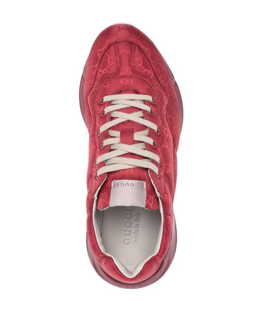 Sneakers Rhyton jacquard di Gucci in Red da Uomo