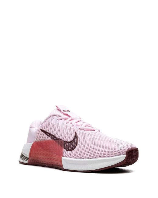 womens pink nike metcon
