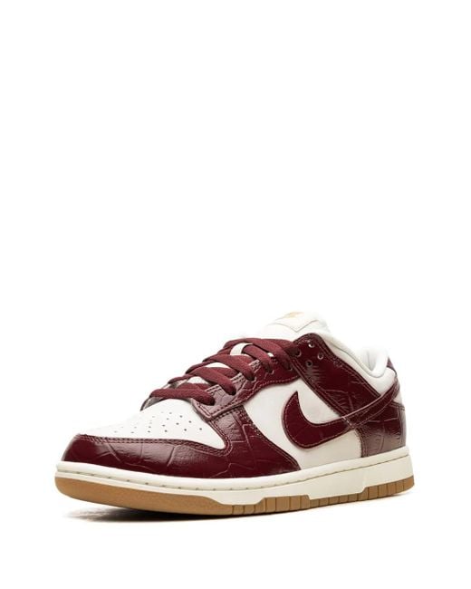 Nike Dunk Low Lx "Team Croc" Sneakers in het Brown