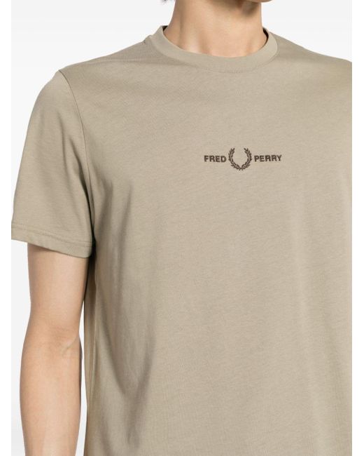 Camiseta con logo bordado Fred Perry de hombre de color Natural