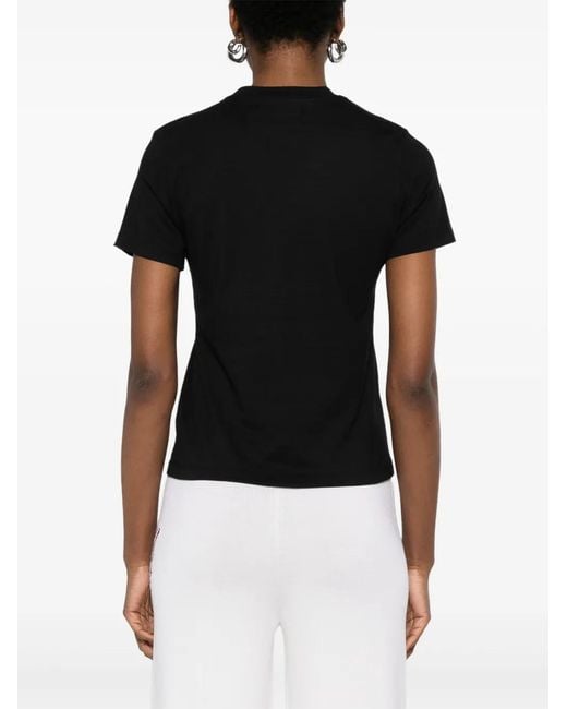 ' Core logo' Amiri de color Black