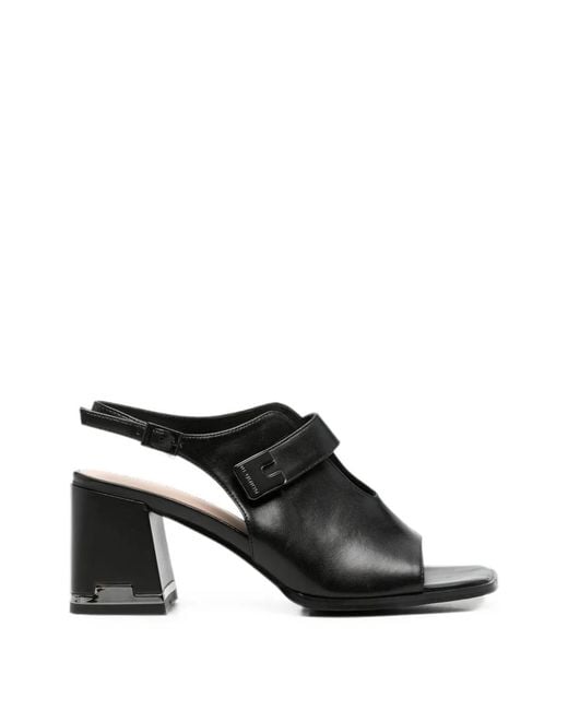 Linda Baumann Black Buckle-Detail Slingback Sandals