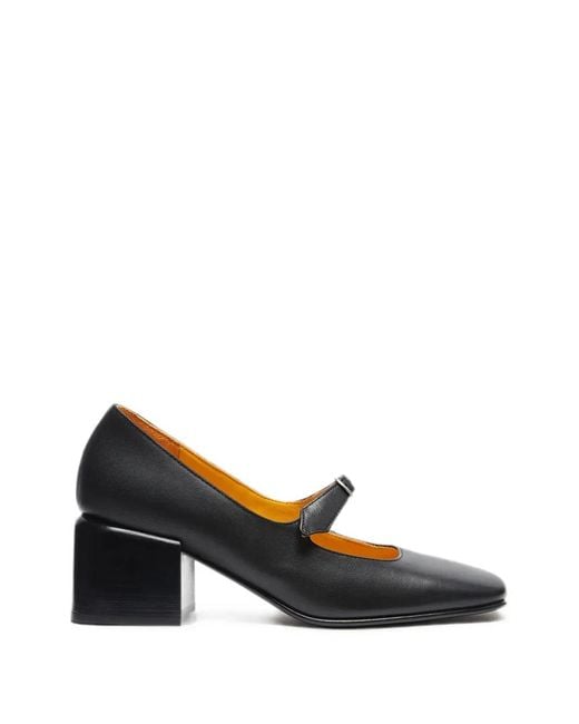 LILI CURIA Black Ginger Buckled Pumps