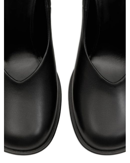 AMI Black Leather Anatomical-Toe Piano Pumps