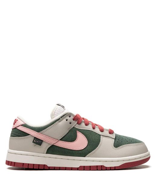 Nike Green Dunk Low Se "All Petals United" Sneakers