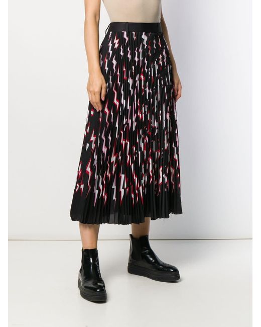 Prada Pleated Printed Satin Midi Skirt in Black - Save 35% - Lyst
