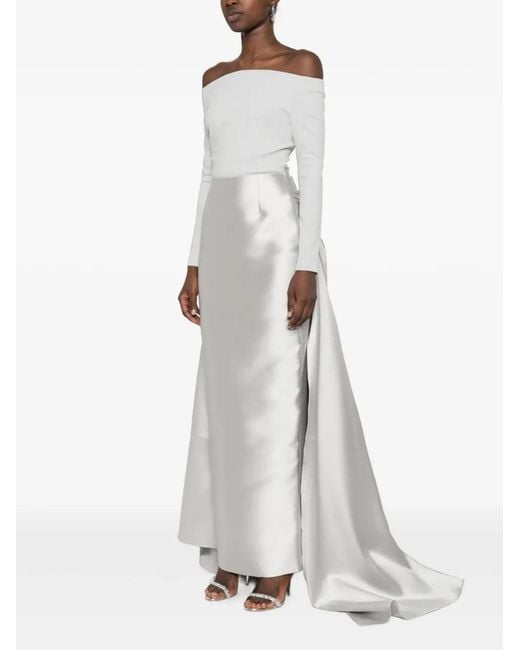 Solace London White Robe Longue Drapée À Épaules Dénudées