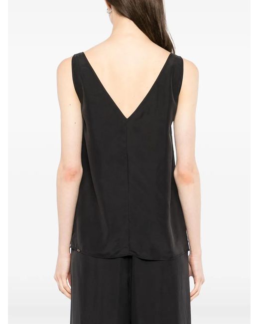 YEAREAST Black V-Neck Sleeveless Top