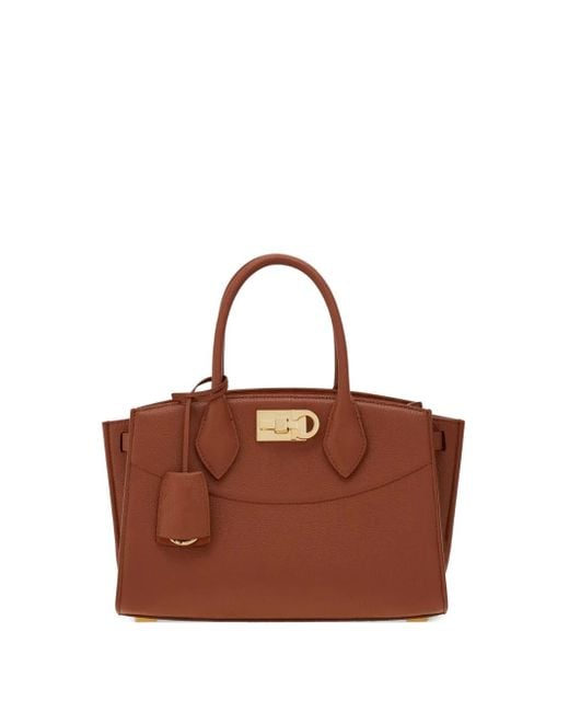 Bolso Soft Studio mediano Ferragamo de color Brown