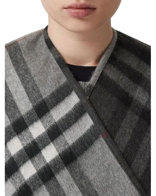 Burberry Black Check Cape Aus Woll-Kaschmir-Jacquard