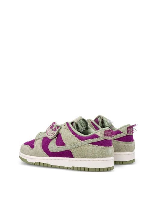 Nike Pink Dunk Low Retro Se Sneakers for men