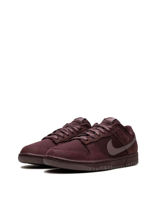 Nike Dunk Low "burgundy Crush" Sneakers in het Brown