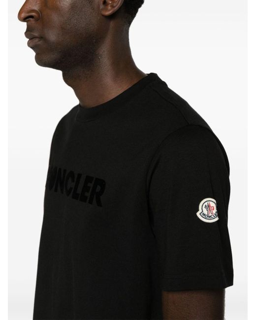 T-shirt nera con stampa logo di Moncler in Black da Uomo