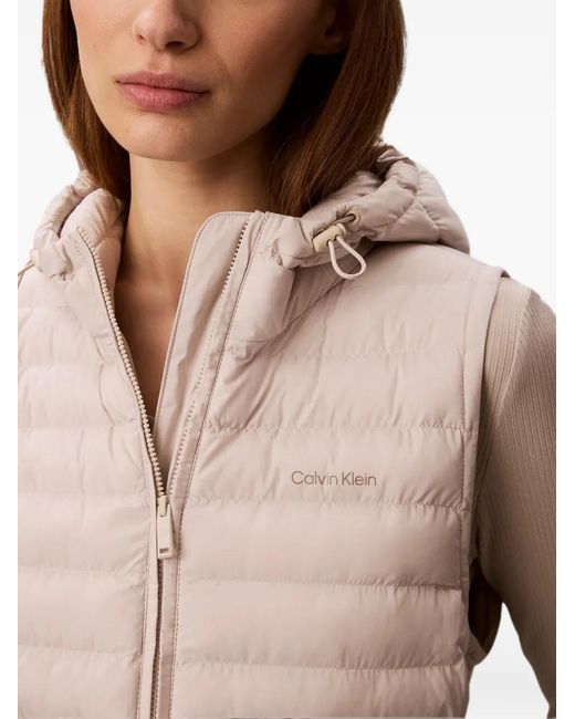 Chaleco Acolchado Con Capucha Calvin Klein de color Pink