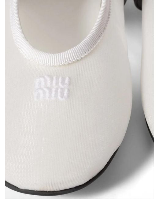 Miu Miu レディース ホワイト メッシュ フラットシューズの通販はau