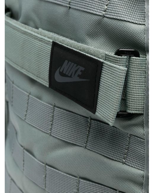 Mochila con parche del logo Nike de color Gris | Lyst