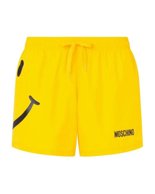 Moschino メンズ イエロー スマイリープリント トランクス水着 【公式