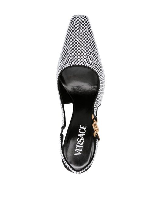 Zapatos de tacón Medusa 95 con tira trasera Versace de color White