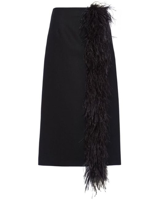 Falda midi con ribete de plumas Prada de color Black