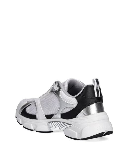 Sneakers Metallizzate Con Inserti di Guess in White