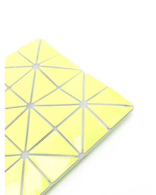 Issey Miyake Lucent Gloss Clutch in het Yellow