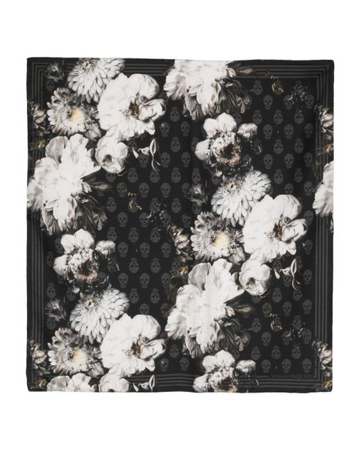 Panuelo en sarga de seda floral Alexander McQueen de color Black