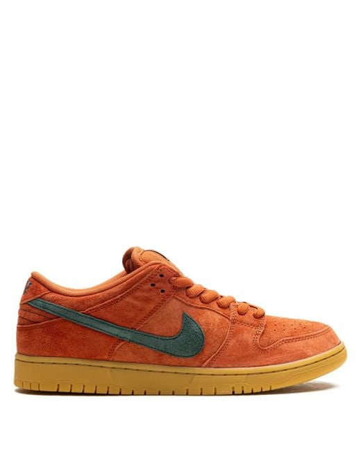 Sneakers Sb Dunk Low Pro di Nike in Orange da Uomo