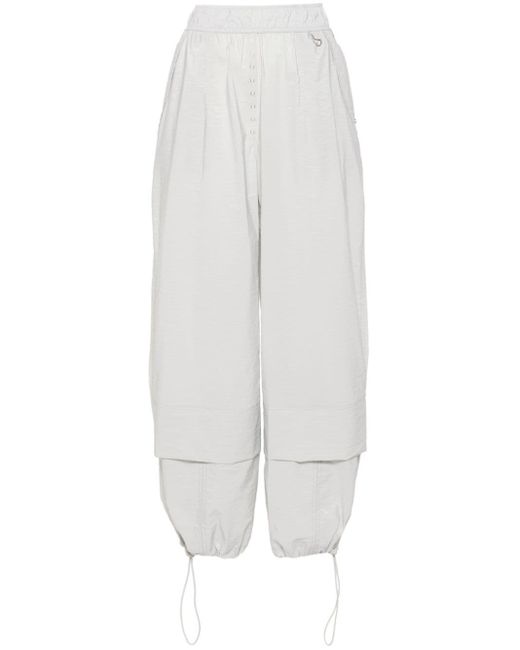 Pantalones anchos con pinzas Low Classic de color White