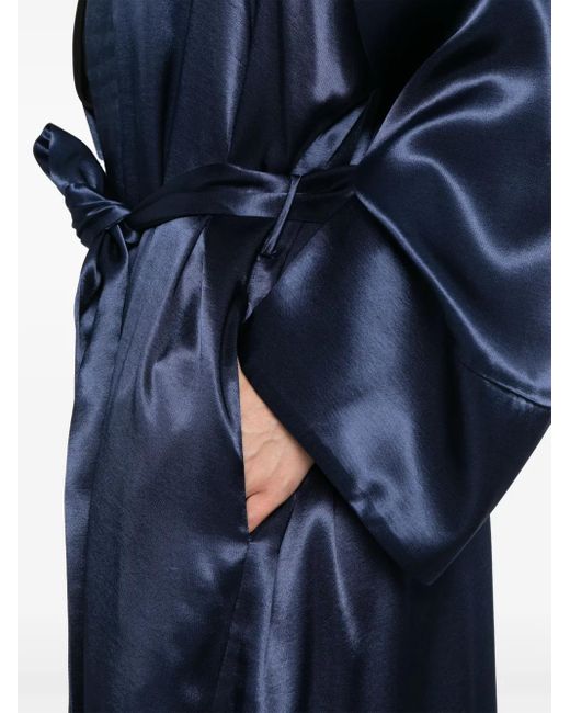 THE NINA STUDIO Blue Mantel Aus Satin