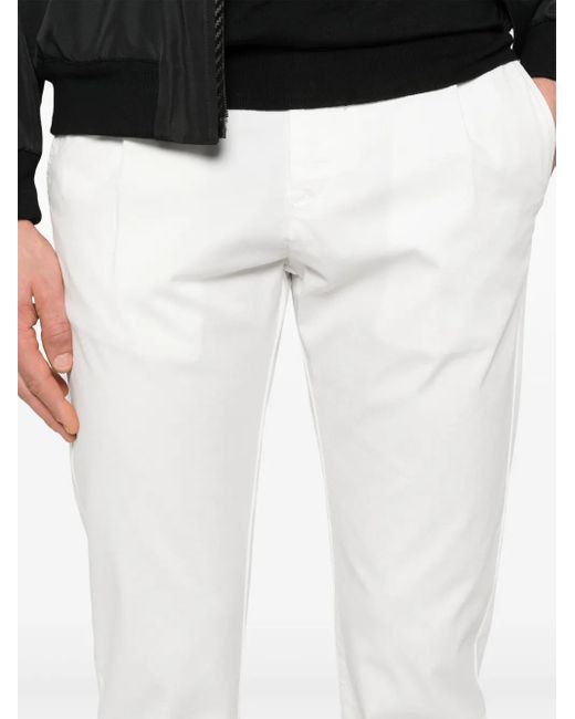 Pantaloni Affusolati Con Pieghe di Eleventy in White da Uomo