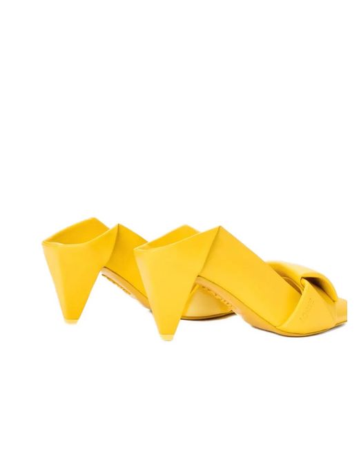 Loewe Yellow Pointed-Toe Pumps