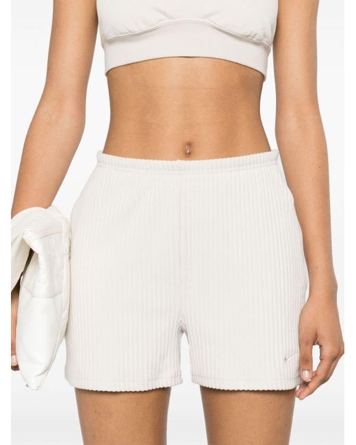 Nike Chill Knit Ribbed Shorts in het White