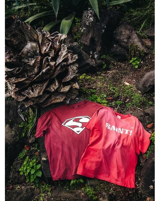 SAINT Mxxxxxx Red Distressed Graphic-Print T-Shirt for men