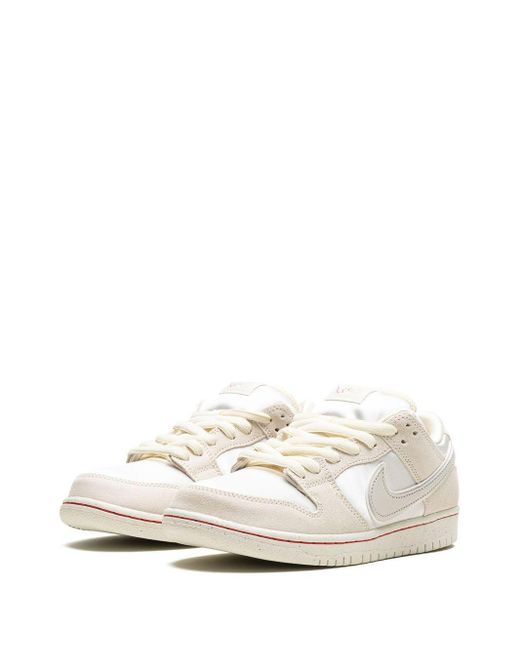 Sneakers SB Dunk Low di Nike in White