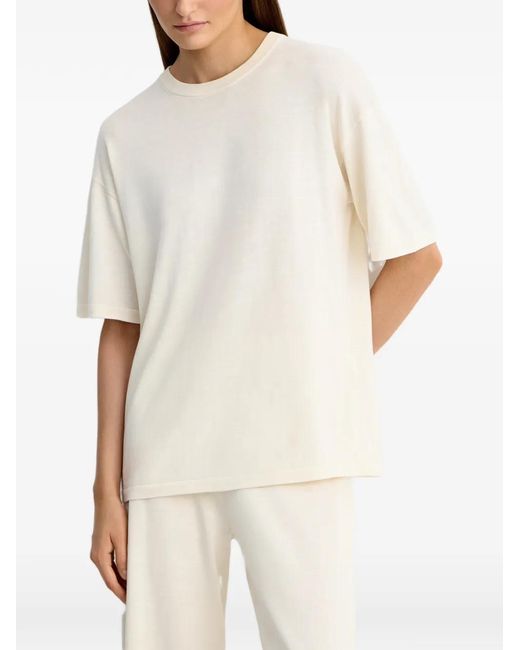 12 STOREEZ White Crew Neck Short-Sleeve T-Shirt