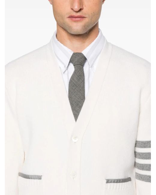Cárdigan con motivo 4 Bar Stripe Thom Browne de hombre de color White